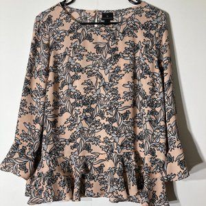 3/$20 Worthington long sleeve floral blouse